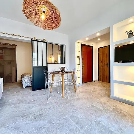 Apartmán Agreable 2 Pieces Renove Centre De *