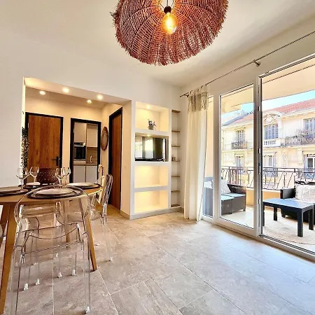 Agreable 2 Pieces Renove Centre De * Μεντόν