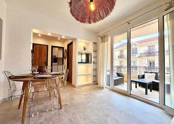 Agreable 2 Pieces Renove Centre De * Μεντόν